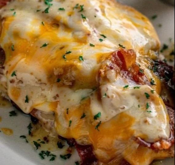 Delicious Alice Springs Chicken copycat recipe showcasing juicy chicken and toppings.