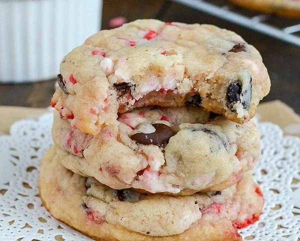 Peppermint Oreo Crunch Cookies with crushed Oreos and peppermint sprinkles
